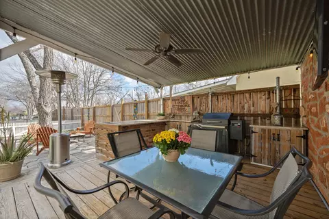 Exterior - 603 E 7th St, Georgetown, TX 78626 photo 6 of 10