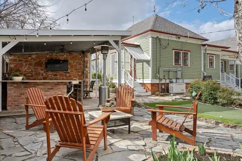 Exterior - 603 E 7th St, Georgetown, TX 78626 photo 5 of 10