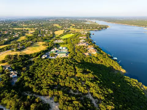21010 Seminole Dr, Lago Vista, TX 78645