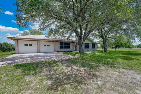 139 Owl Creek Rd, Warda, TX 78960