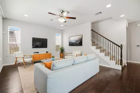 9001 Palmito Dr #105, Austin, TX 78717
