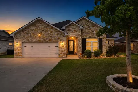133 Greg Ln, Jarrell, TX 76537