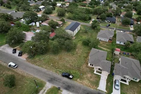 000 Forest Trl, Kingsland, TX 78639