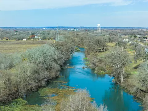 598 NW River Rd, Martindale, TX 78655