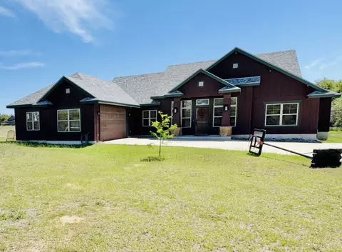 1094 Raintree Ln, Elgin, TX 78621