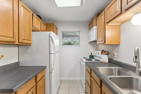 Kitchen - 709 E 44th St, Austin, TX 78751 photo 2 of 5