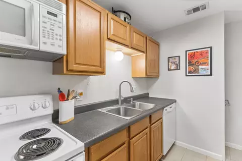 Kitchen - 709 E 44th St, Austin, TX 78751 photo 3 of 5