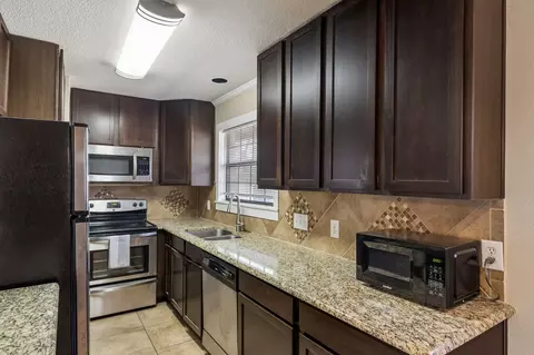 Kitchen - 709 E 44th St, Austin, TX 78751 photo 4 of 5