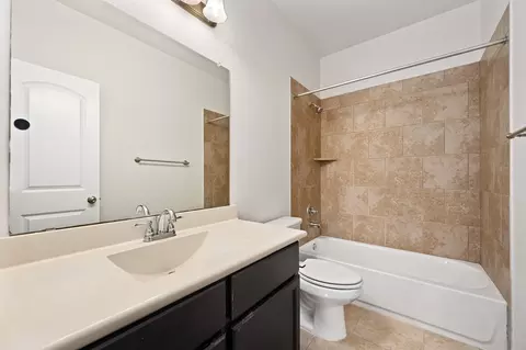 Bath - 20416 Shellduck Dr, Pflugerville, TX 78660 photo 5 of 6