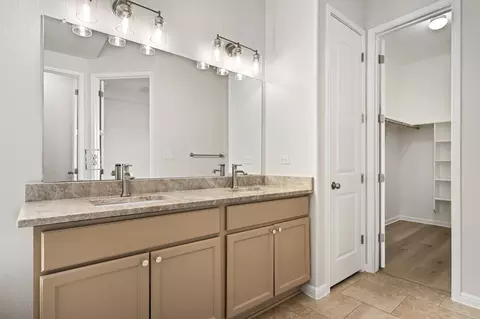 Bath - 20416 Shellduck Dr, Pflugerville, TX 78660 photo 3 of 6