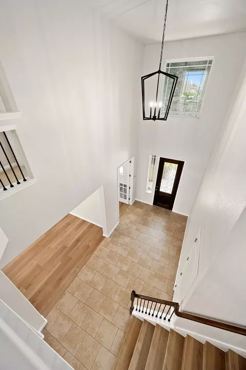 Entry Way - 20416 Shellduck Dr, Pflugerville, TX 78660 photo 6 of 7