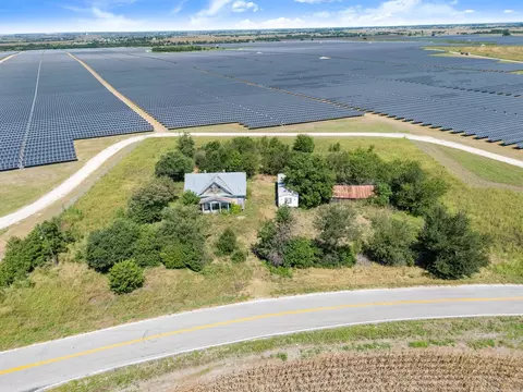 18008 Manda Carlson Rd, Coupland, TX 78615