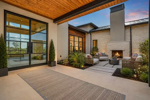 1043 Overlook Pkwy, Horseshoe Bay, TX 78657