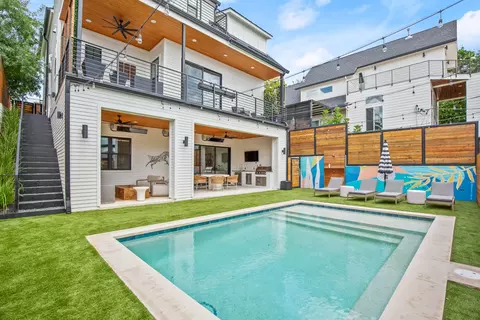 Exterior - 2005 E 8th St #1, Austin, TX 78702 photo 5 of 11