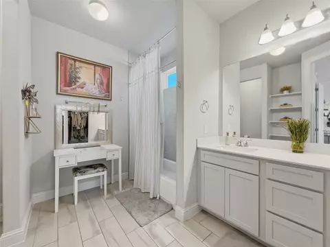 Bath - 309 Gaida Loop, Georgetown, TX 78628 photo 1 of 3
