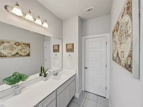 Bath - 309 Gaida Loop, Georgetown, TX 78628 photo 3 of 3