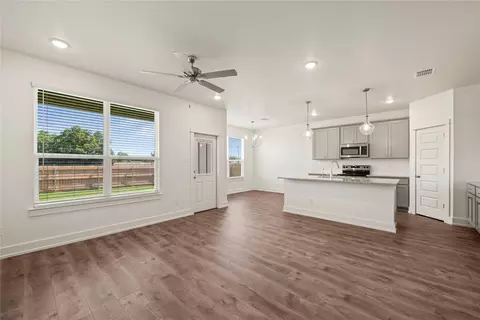 Living - 552 Gus Loop, Georgetown, TX 78626 photo 1 of 4
