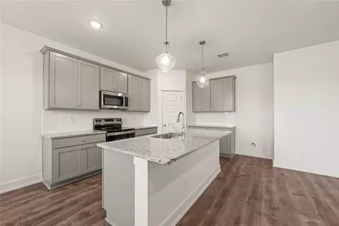 Kitchen - 552 Gus Loop, Georgetown, TX 78626 photo 3 of 3