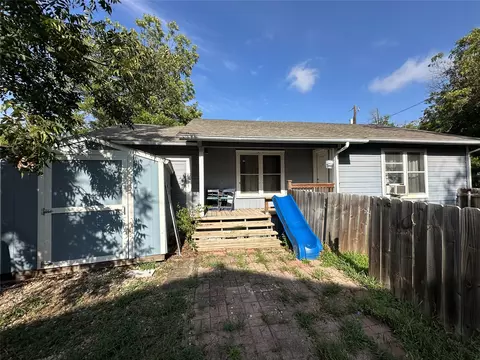 102 W Mesquite St #B, Granger, TX 76530