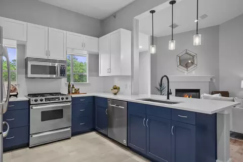 2216 Thornton Rd #431, Austin, TX 78704