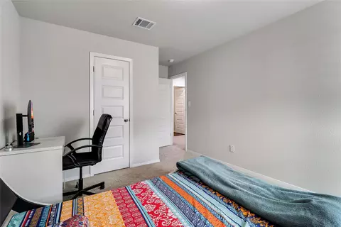Bedroom - 33 Bent Trail Ln, Georgetown, TX 78628 photo 8 of 10