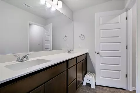 Entry Way - 33 Bent Trail Ln, Georgetown, TX 78628 photo 4 of 4