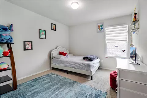 Bedroom - 33 Bent Trail Ln, Georgetown, TX 78628 photo 5 of 10