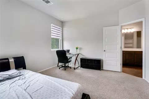 Bedroom - 33 Bent Trail Ln, Georgetown, TX 78628 photo 2 of 10