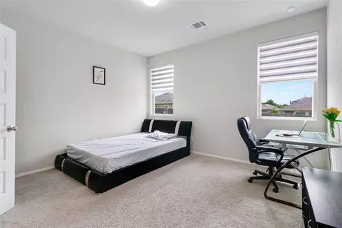 Bedroom - 33 Bent Trail Ln, Georgetown, TX 78628 photo 1 of 10