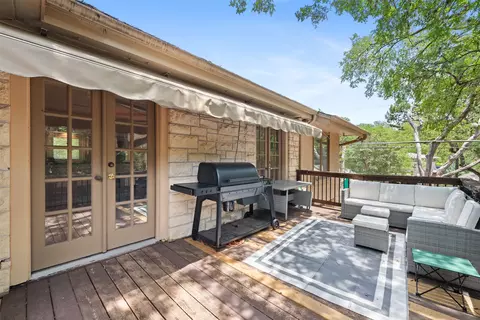 Exterior - 3401 Clearview Dr, Austin, TX 78703 photo 2 of 5