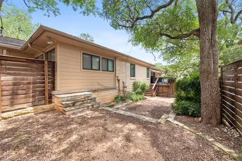 Exterior - 3401 Clearview Dr, Austin, TX 78703 photo 4 of 5