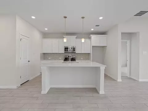 Kitchen - 128 Comet Pointe Dr, Georgetown, TX 78628 photo 3 of 3