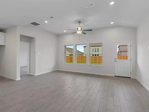 Living - 128 Comet Pointe Dr, Georgetown, TX 78628 photo 1 of 5