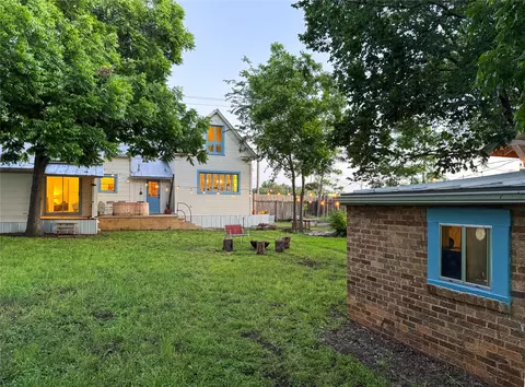 Exterior - 200 E Brenham St, Elgin, TX 78621 photo 4 of 7
