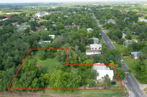 View/Area - 200 E Brenham St, Elgin, TX 78621 photo 1 of 3