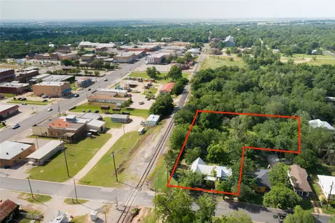 View/Area - 200 E Brenham St, Elgin, TX 78621 photo 2 of 3