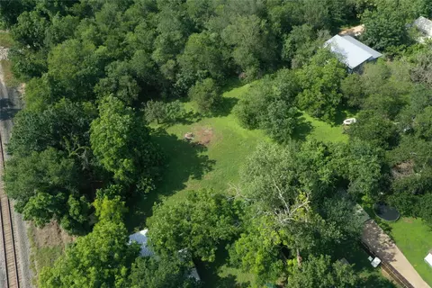 View/Area - 200 E Brenham St, Elgin, TX 78621 photo 3 of 3