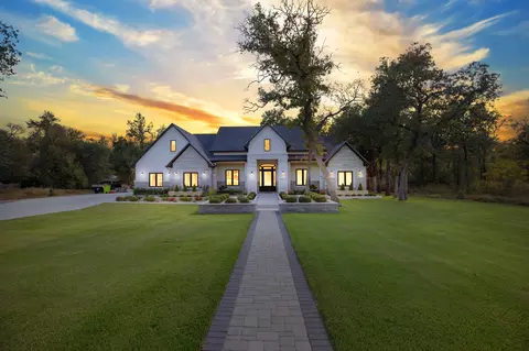 153 Fawn Holw, Elgin, TX 78621