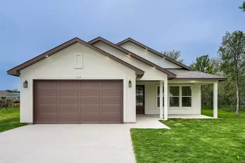 137 E Pauwela Ln, Bastrop, TX 78602