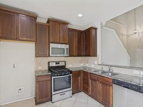 Kitchen - 512 Eagle Brook Ln, Buda, TX 78610 photo 3 of 4