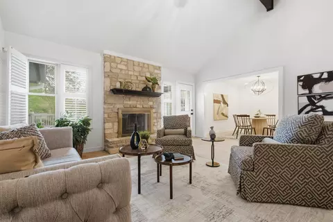 201 Towhee Dr, Buda, TX 78610