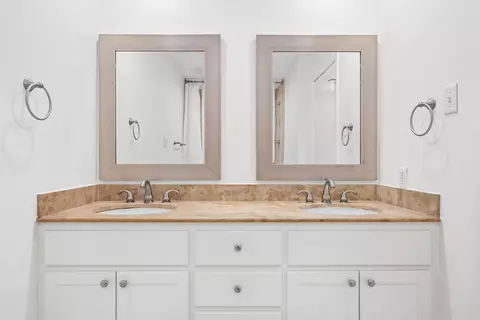 Bath - 833 E 38th St, Austin, TX 78705 photo 1 of 5