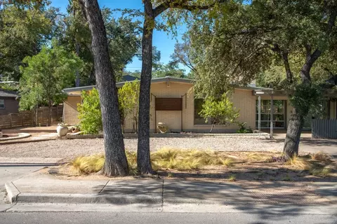 Exterior - 833 E 38th St, Austin, TX 78705 photo 2 of 11