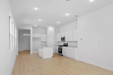 278 Bendecido Loop, Elgin, TX 78621 photo 6