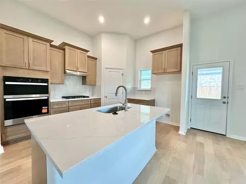 Kitchen - 439 Backstays Loop, Kyle, TX 78640 photo 2 of 3