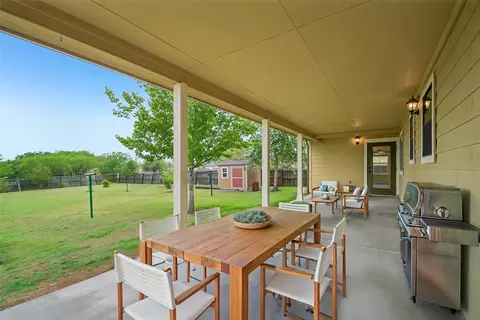 119 Hollys Way, San Marcos, TX 78666