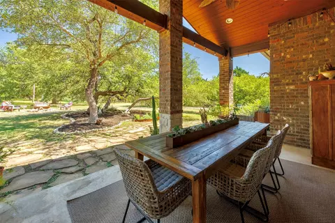 1135 Blue Ridge Dr, Dripping Springs, TX 78620