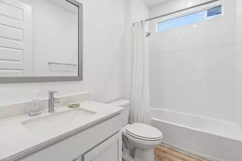 Bath - 313 Peace Pipe Way, Georgetown, TX 78628 photo 3 of 4
