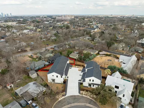 1500 Sylvan Glade #1B, Austin, TX 78745