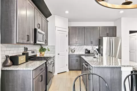Kitchen - 309 Treasure Trove Path, Kyle, TX 78640 photo 3 of 3